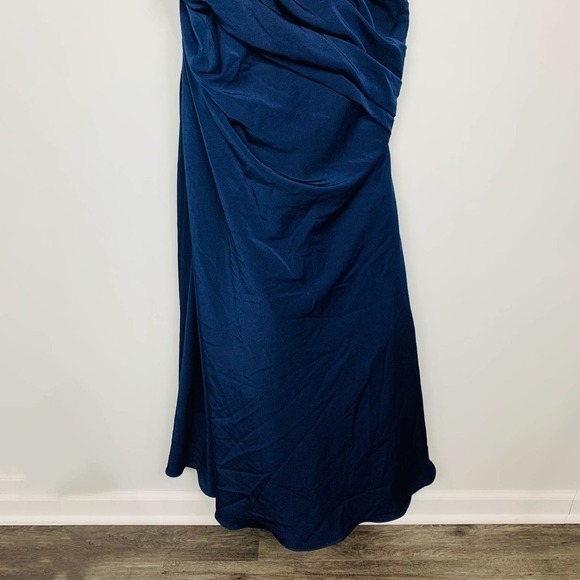 La Femme | NWOT Sparkle Lace Trumpet Evening Gown 24926 Size 4 - Picture 5 of 14